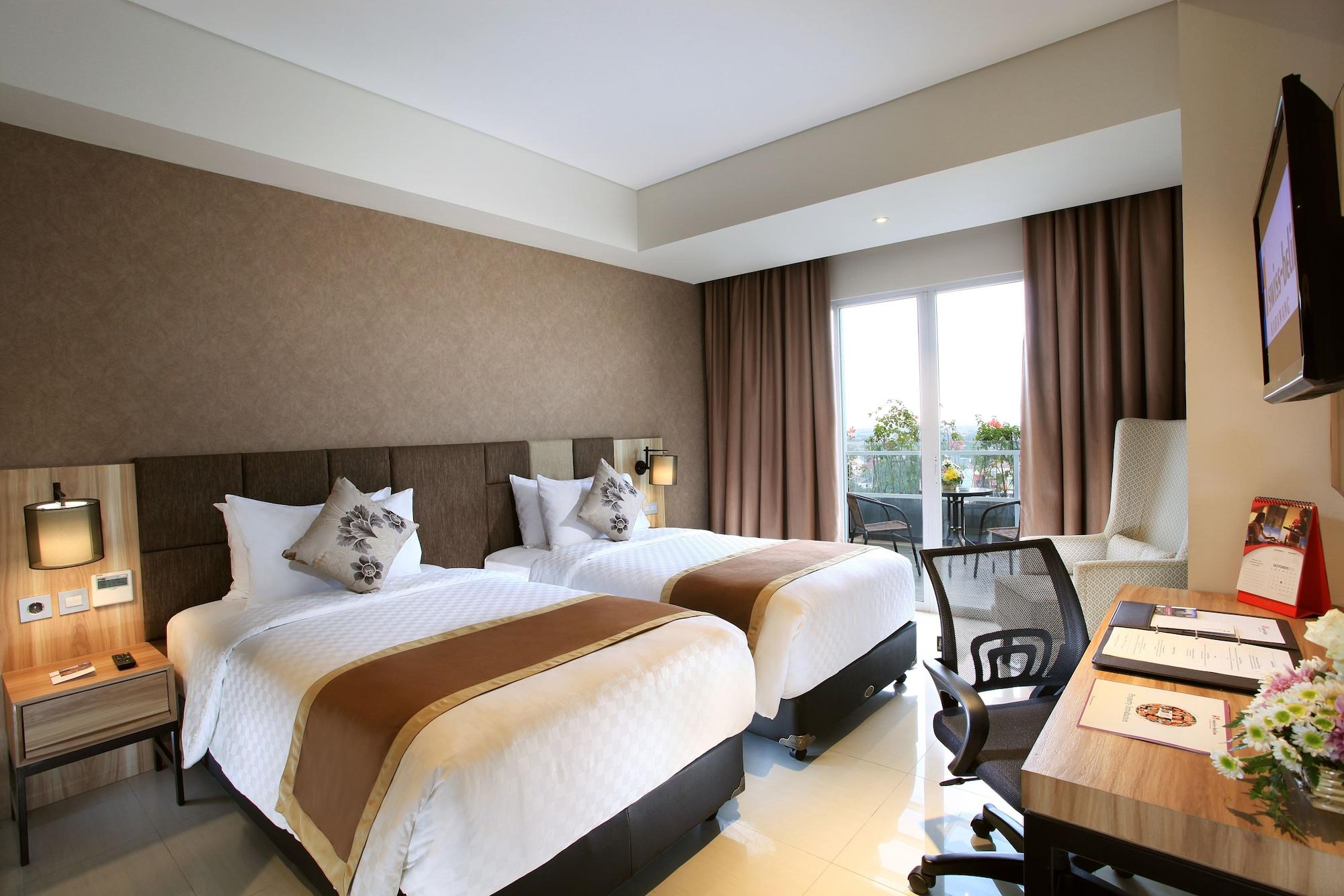 Swiss-Belinn Karawang Exteriör bild