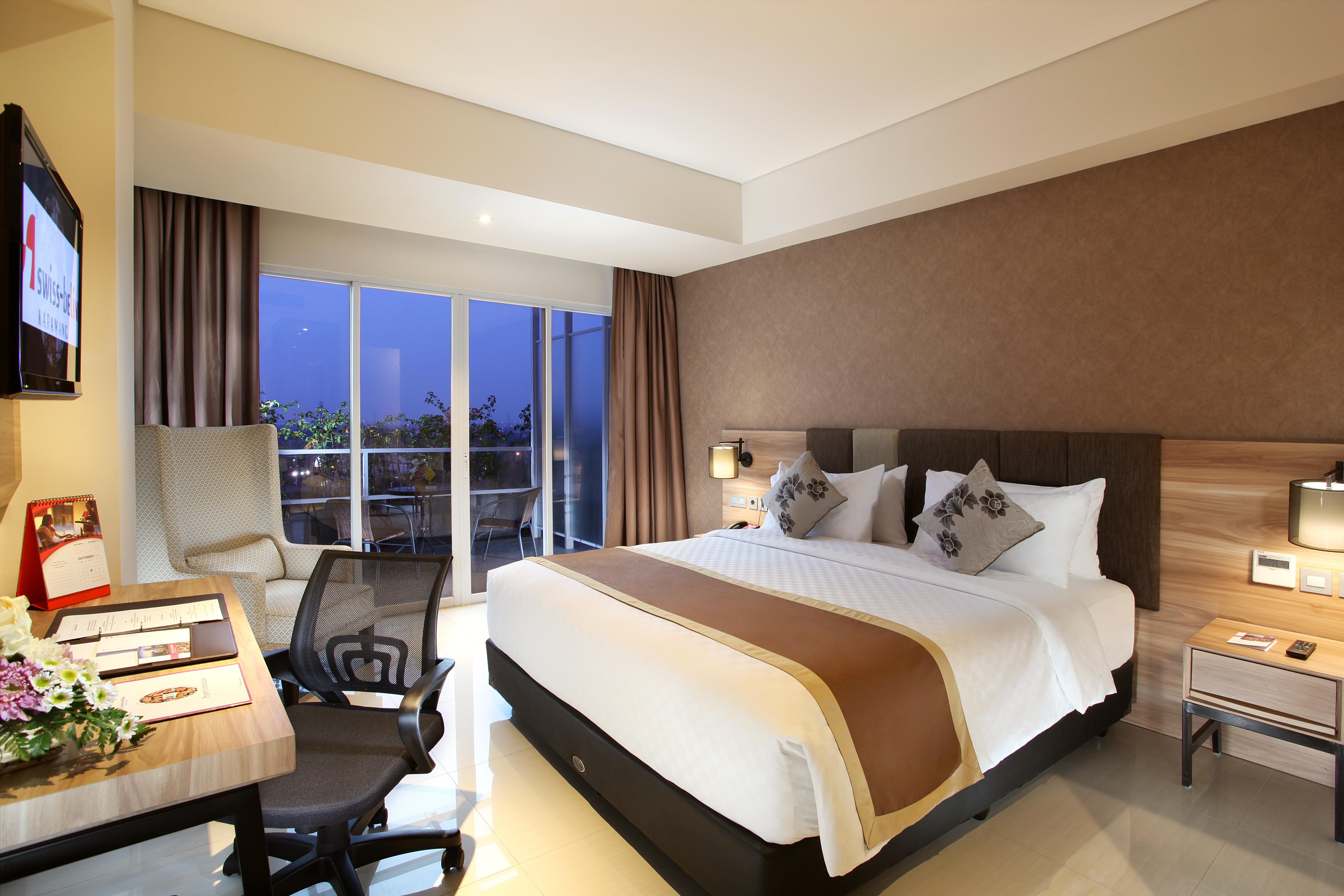 Swiss-Belinn Karawang Exteriör bild