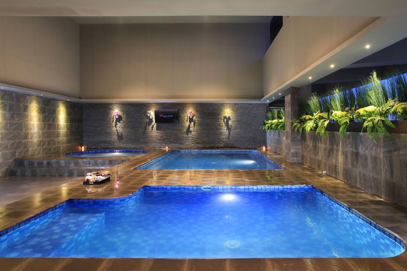 Swiss-Belinn Karawang Exteriör bild
