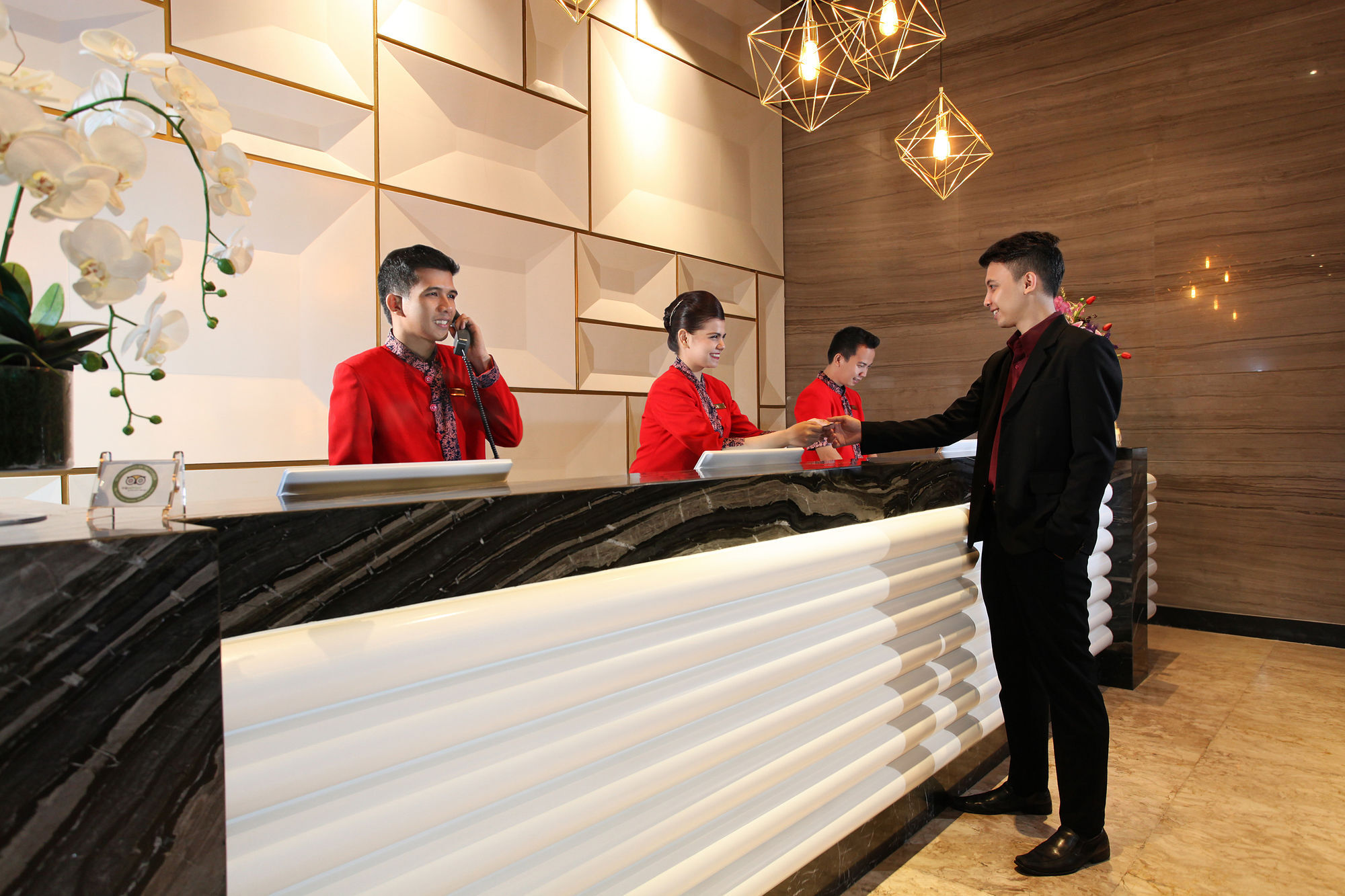 Swiss-Belinn Karawang Exteriör bild